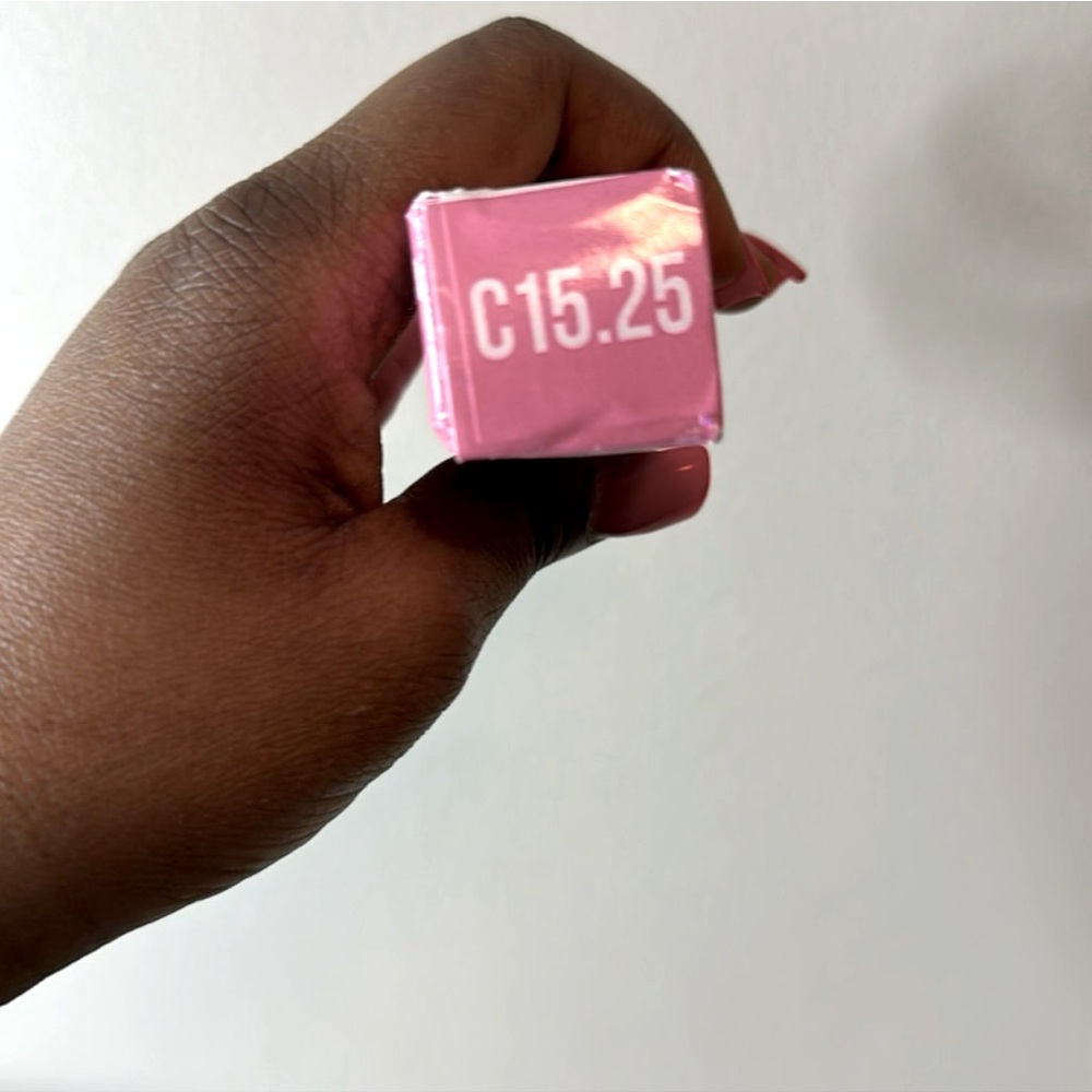 Jeffre star concealer